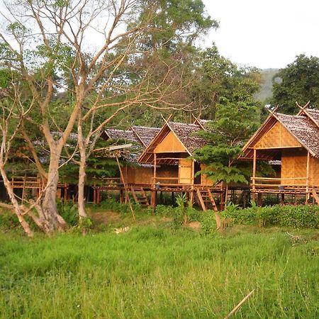 Hotel Twin Hut Pai Exterior foto